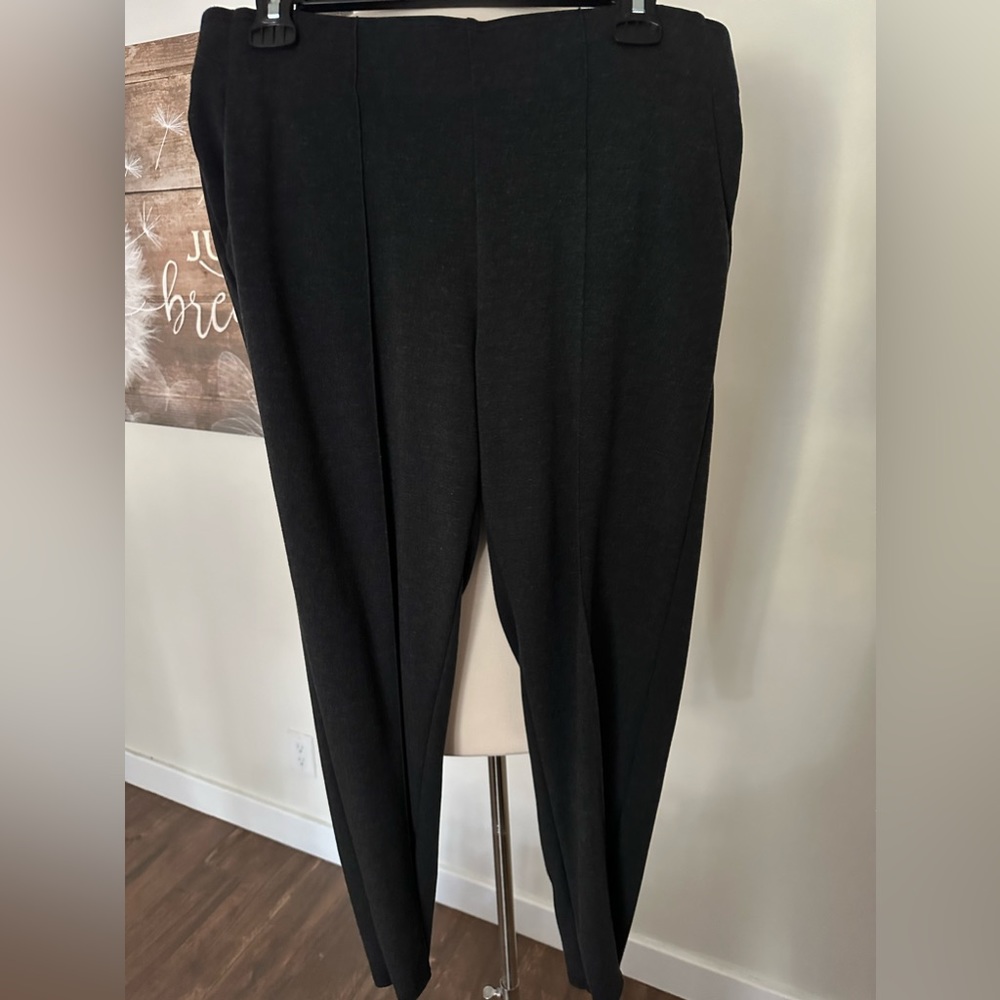 Kirkland Signature 60% Tencel, 20% Nylon pull on pant Lg